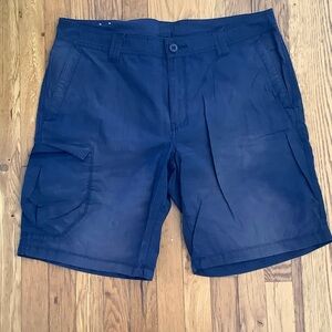 Columbia Sportswear Men's Navy Cargo Shorts